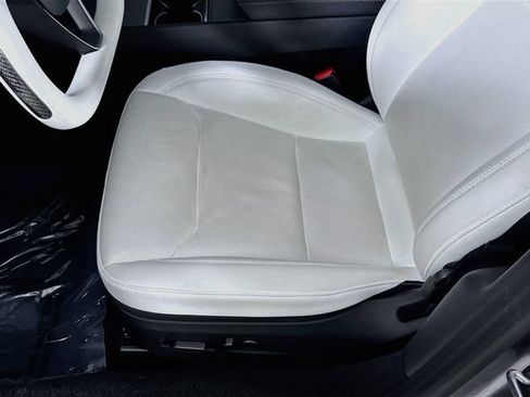 Used 2025 Tesla Model 3 RWD image 19