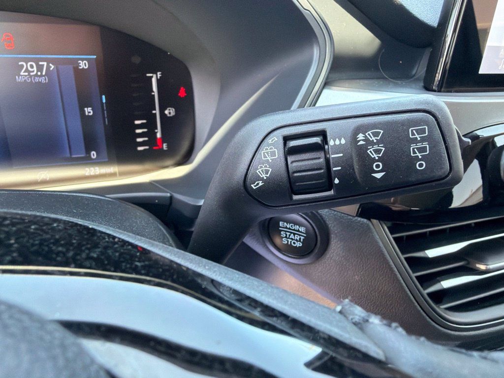 Used 2023 Ford Escape Active w/ Cold Weather Package FWD image 18