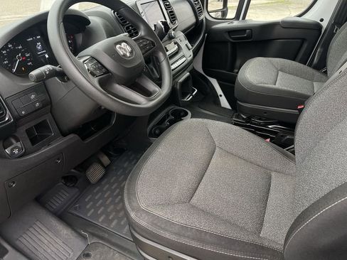 Used 2023 RAM ProMaster 2500 image 10