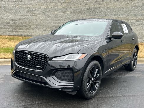 Certified 2025 Jaguar F-PACE R-Dynamic S image 2