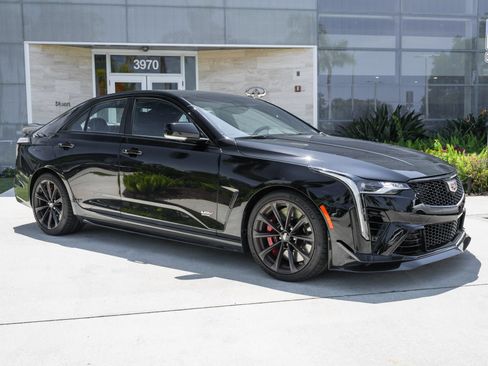 Used 2024 Cadillac CT4 V Blackwing w/ Carbon Fiber 1 Package RWD image 4