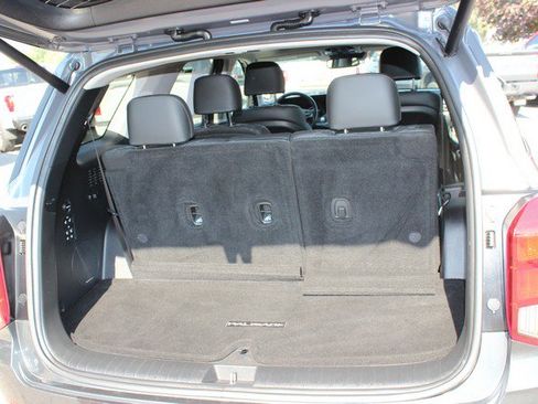 Used 2022 Hyundai Palisade Limited AWD/4WD image 11