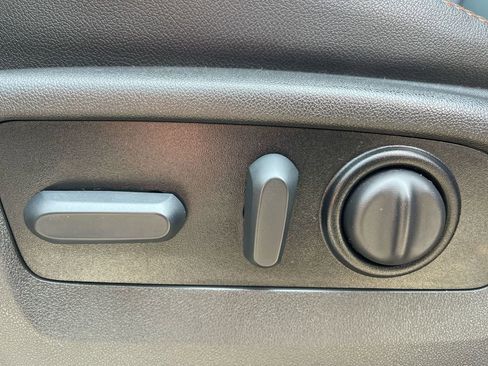 Used 2022 GMC Sierra 2500 AT4 w/ AT4 Premium Plus Package image 10