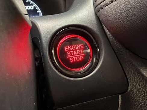 Used 2025 Honda HR-V LX image 25