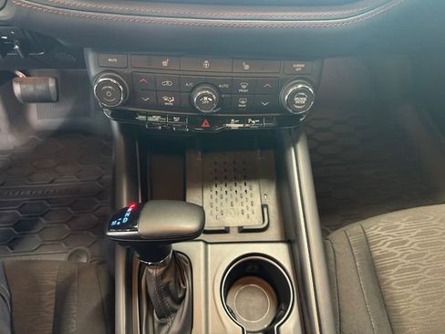Used 2025 Dodge Durango R/T w/ Blacktop Package AWD/4WD image 17