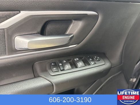 Used 2023 RAM 1500 Big Horn AWD/4WD image 32