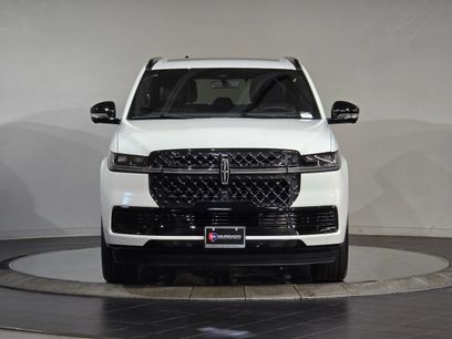 New 2025 Lincoln Navigator Reserve w/ Jet Appearance Package