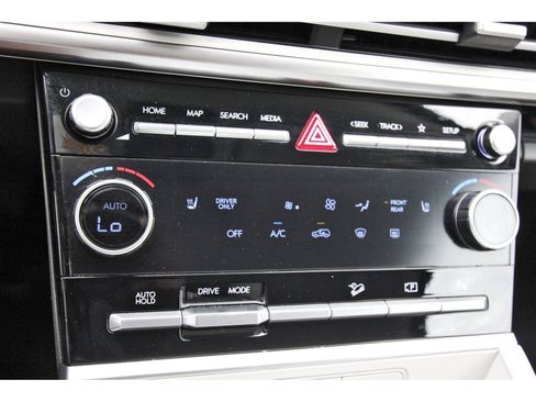 Used 2025 Hyundai Santa Fe SEL FWD image 26