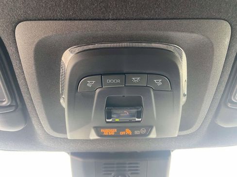 Used 2025 Toyota Corolla SE FWD image 21