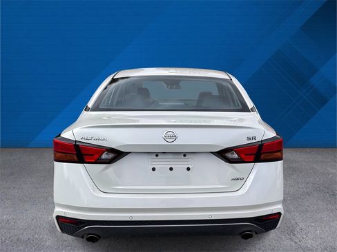 Used 2020 Nissan Altima 2.5 SR w/ Premium Package image 8