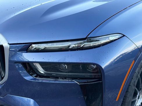 New 2026 BMW ALPINA XB7 AWD/4WD image 9