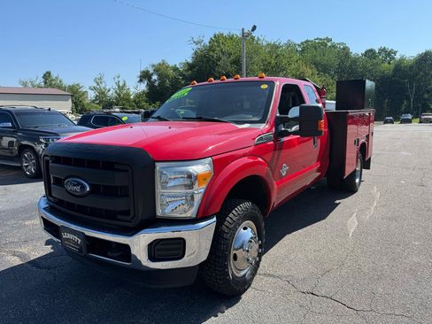 Used 2016 Ford F350 XL w/ Power Equipment Group AWD/4WD image 2