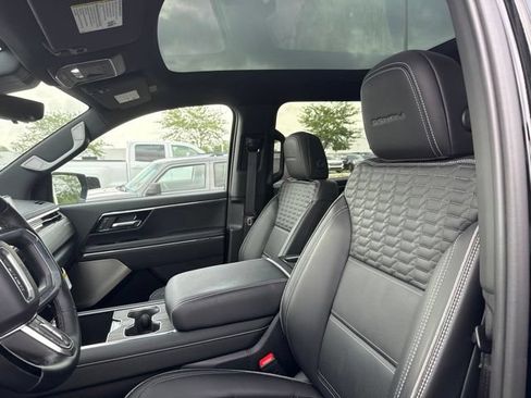Used 2026 GMC Sierra EV Denali AWD/4WD image 9