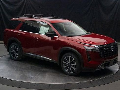 New 2026 Nissan Pathfinder Platinum image 2