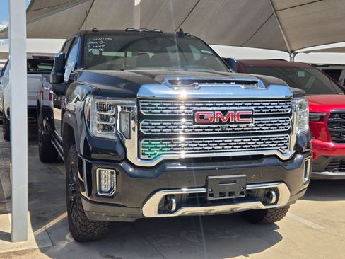 Used 2021 GMC Sierra 2500 Denali w/ Denali Black Diamond Edition AWD/4WD image 1