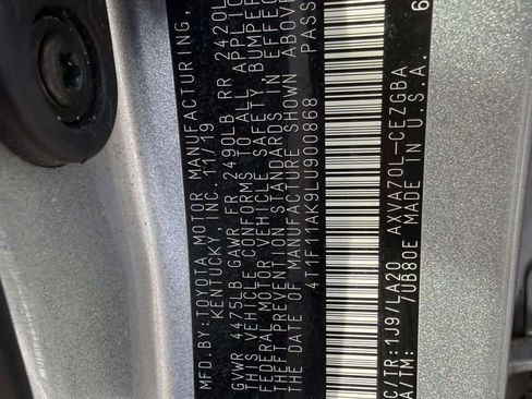 Used 2020 Toyota Camry XLE image 13