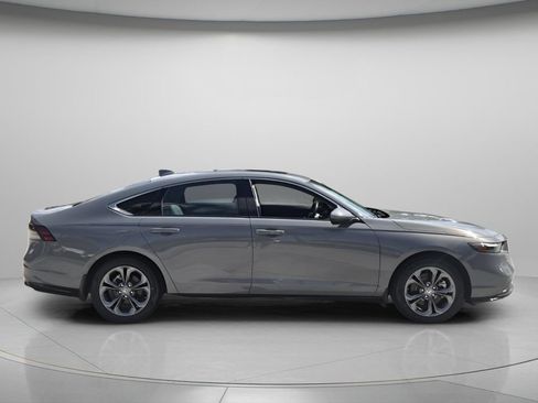 Used 2024 Honda Accord EX-L image 3