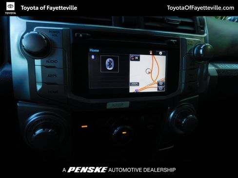 Used 2016 Toyota 4Runner SR5 AWD/4WD image 5