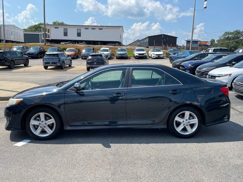 Used 2014 Toyota Camry SE FWD image 5