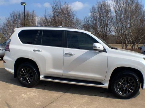Used 2023 Lexus GX 460 Premium image 9