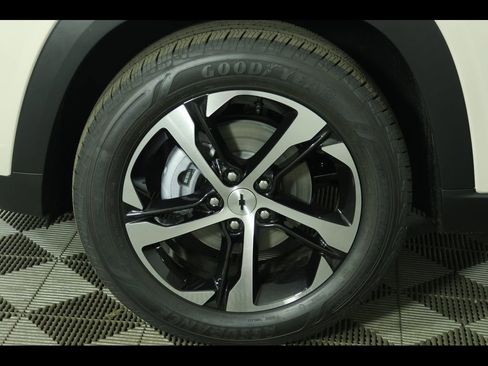 New 2026 Chevrolet Trax RS FWD image 13