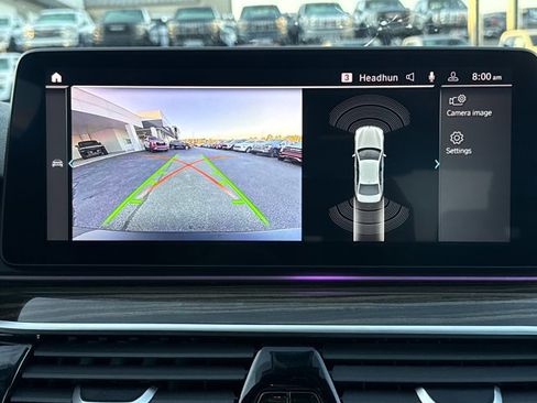 Used 2023 BMW 530e w/ Premium Package image 9