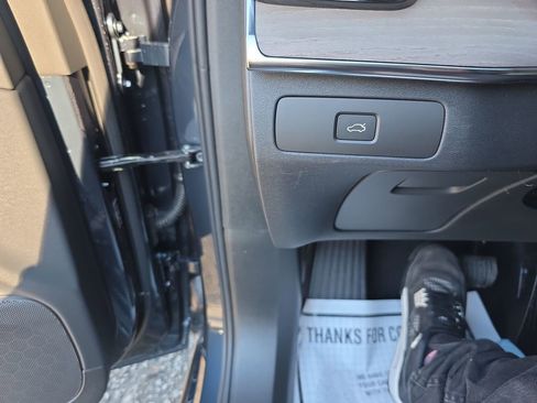 New 2026 Volvo XC90 B6 Ultra w/ Lounge Package image 37