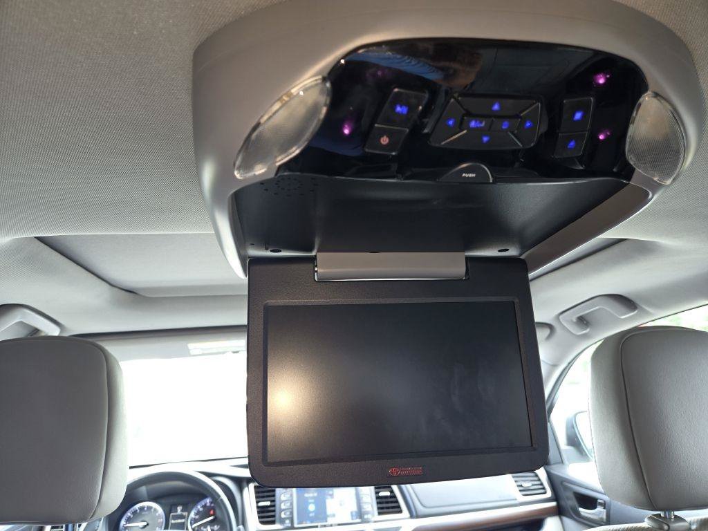 Used 2016 Toyota Highlander Limited FWD image 21