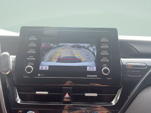 Used 2023 Toyota Camry SE FWD image 18