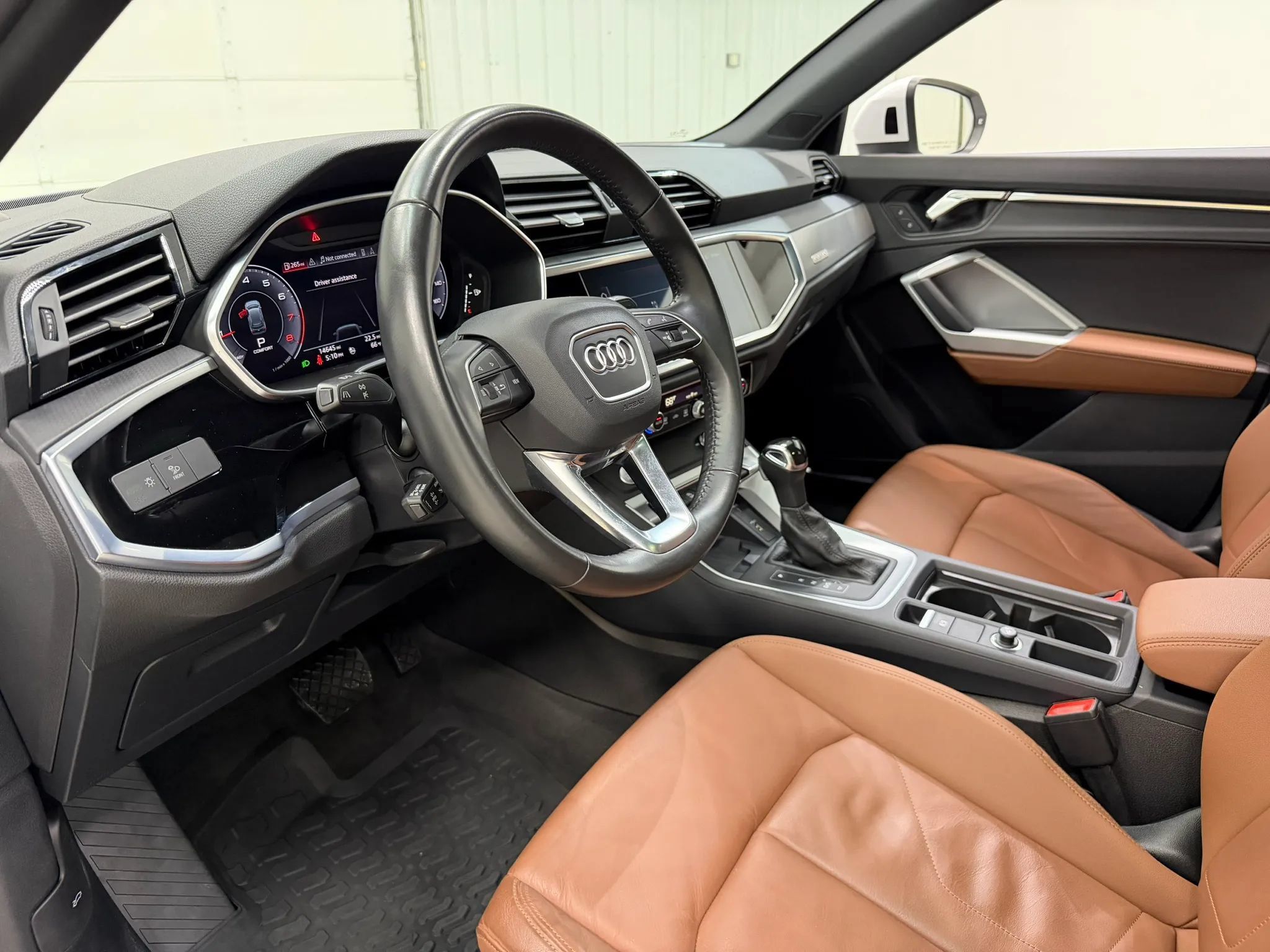 Used 2020 Audi Q3 2.0T Prestige w/ Prestige Package AWD/4WD image 12