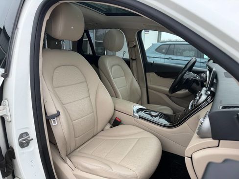 Used 2017 Mercedes-Benz GLC 300 4MATIC image 13