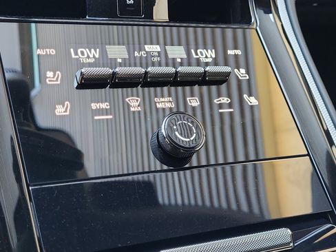 Certified 2025 Porsche Panamera 4 AWD/4WD image 36