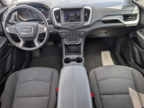 Used 2024 GMC Terrain SLE AWD/4WD image 5