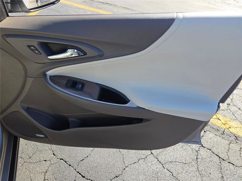 Used 2024 Chevrolet Malibu LT image 6