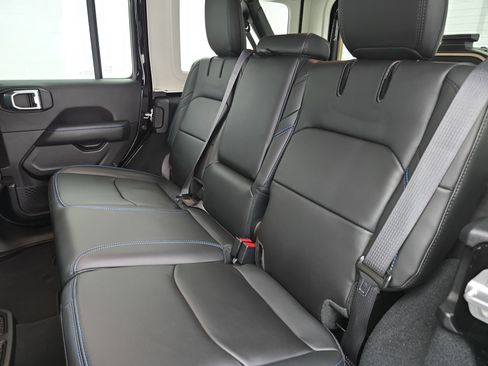 Used 2024 Jeep Wrangler Unlimited Rubicon 4xe w/ Technology Group image 13