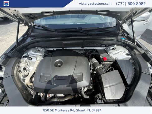 Used 2019 Volvo XC60 T5 R-Design image 46