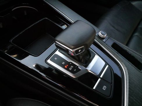 Used 2021 Audi A5 2.0T Premium image 24