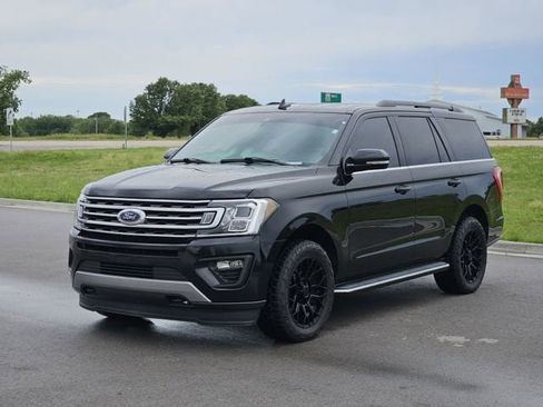 Used 2021 Ford Expedition XLT AWD/4WD image 3