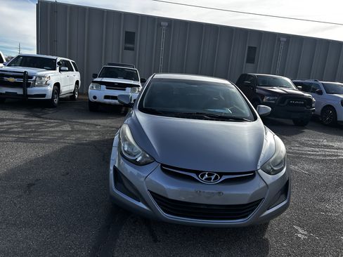 Used 2016 Hyundai Elantra SE image 8