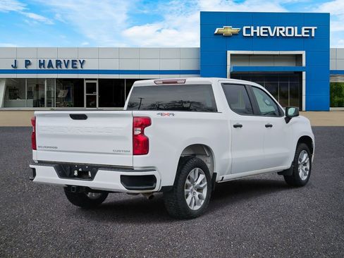 Used 2022 Chevrolet Silverado 1500 Custom image 4