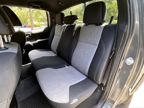 Used 2022 Toyota Tacoma TRD Sport AWD/4WD image 19