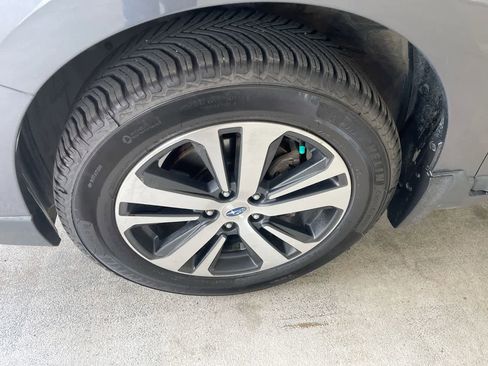 Used 2018 Subaru Outback 2.5i Limited AWD/4WD image 10