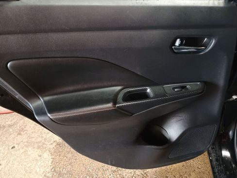 Used 2020 Nissan Versa SR w/ Convenience Package image 16