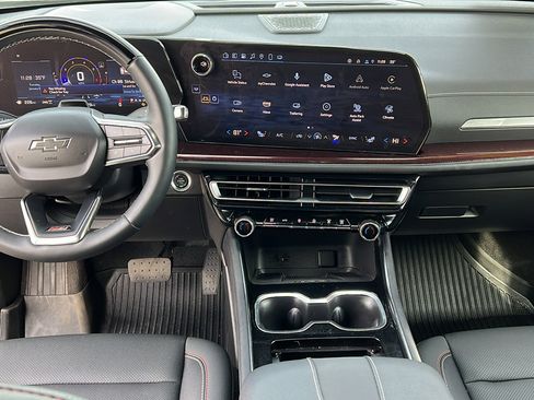 Certified 2025 Chevrolet Traverse Z71 w/ Enhanced Driving Package image 17