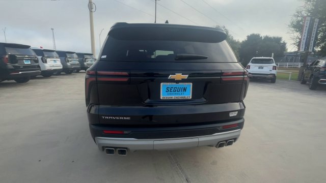 Certified 2026 Chevrolet Traverse LT w/ Driver Confidence Package FWD image 7
