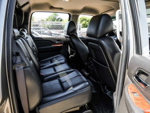 Used 2012 Chevrolet Avalanche LT w/ All-Star Edition image 31