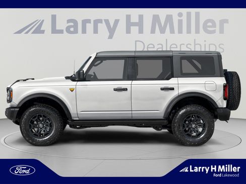 New 2026 Ford Bronco Badlands AWD/4WD image 19