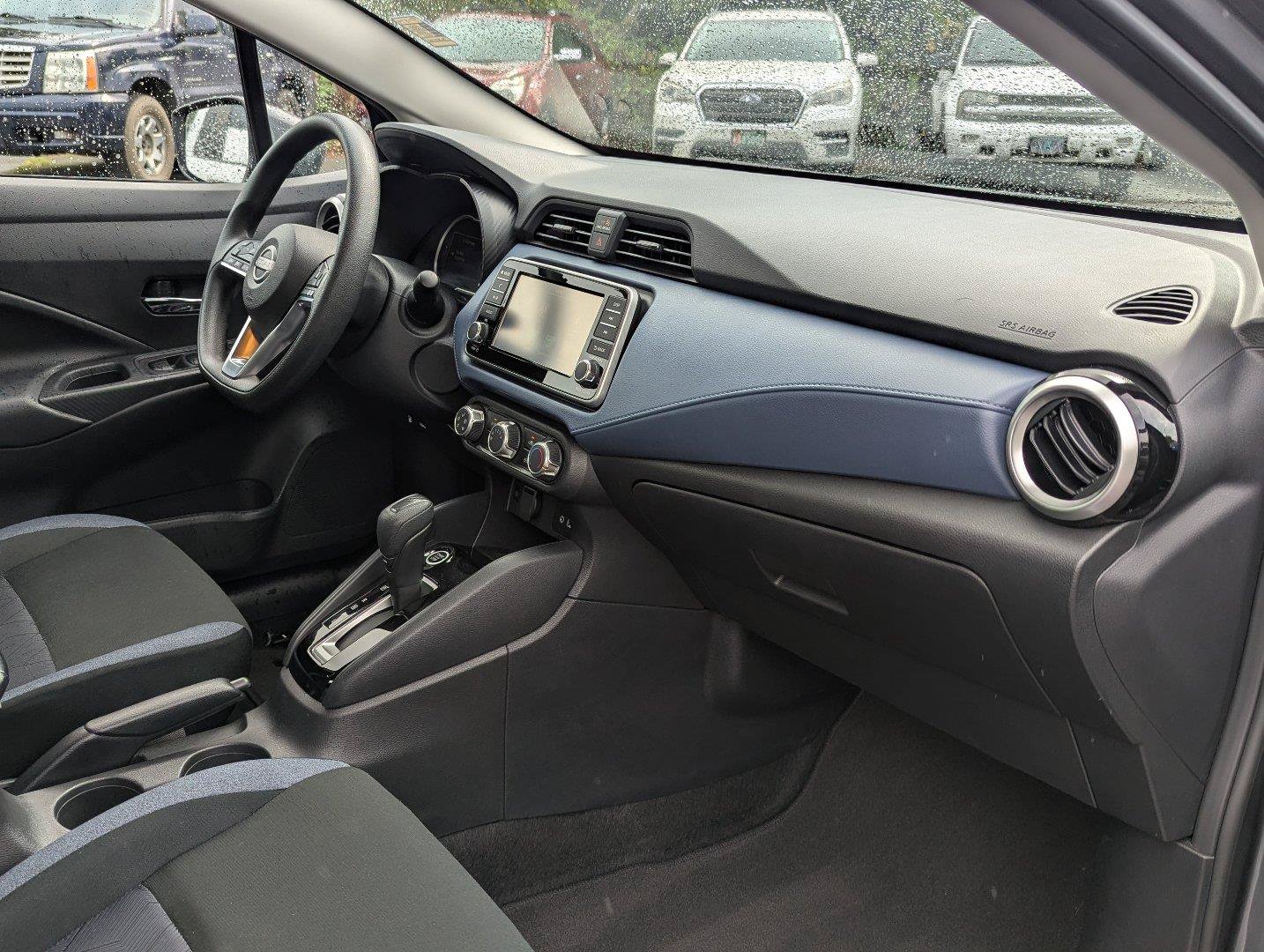 Used 2025 Nissan Versa SV FWD image 35