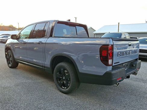 New 2026 Honda Ridgeline Black Edition image 4