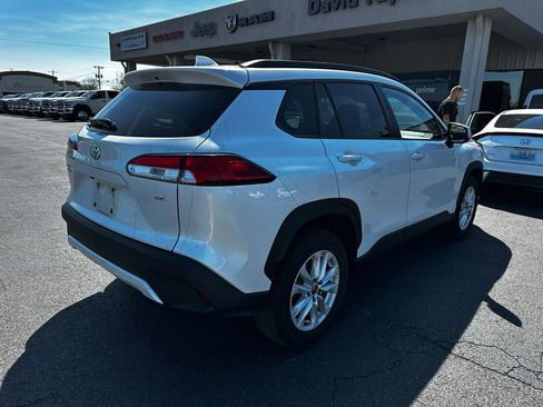 Used 2022 Toyota Corolla Cross LE image 16